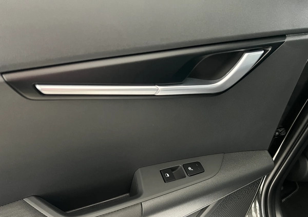 Kia Niro cena 185800 przebieg: 9, rok produkcji 2023 z Łowicz małe 172